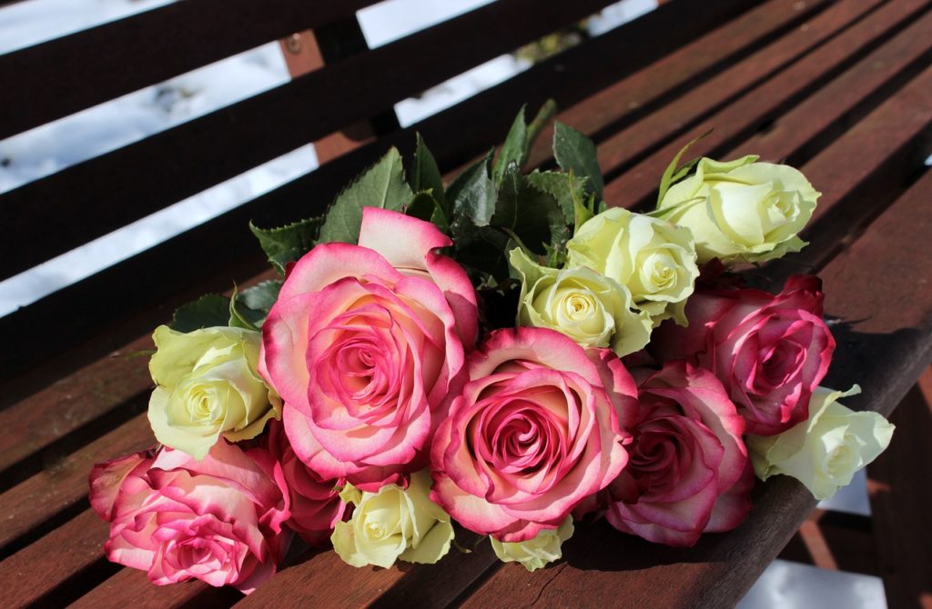 roses, bouquet, bench-1246490.jpg